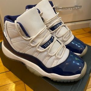 Air Jordan 11 Retro “University Blue”